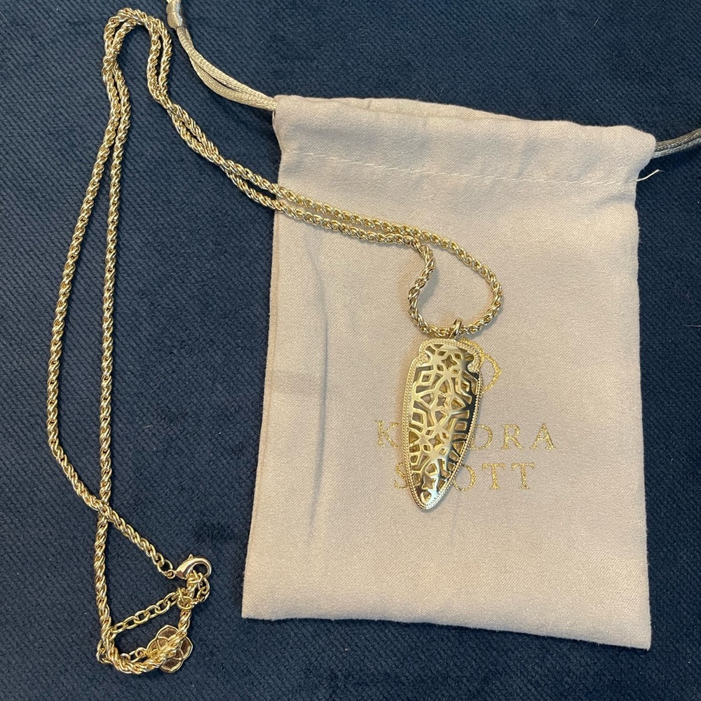 Kendra Scott Gold Filigree Pendant Necklace